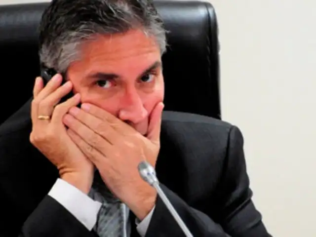 Denuncian que Aurelio Pastor habría elegido "a dedo" a beneficiarios de indulto