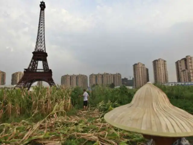 Noticias de las 7: Chinos crean réplica de Torre Eiffel para atraer oferta inmobiliaria