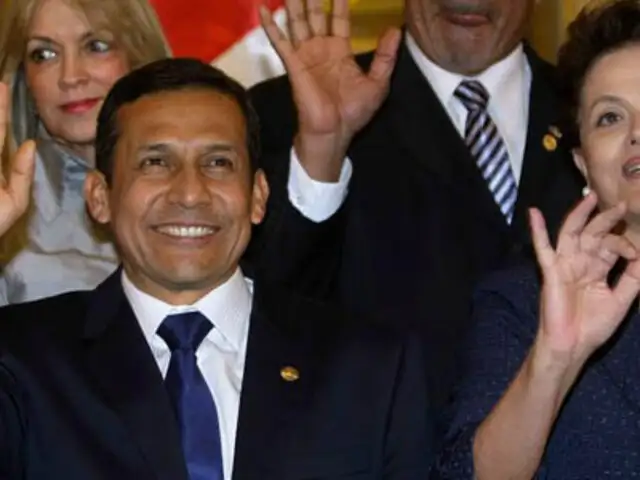 Ollanta Humala mantuvo extensa conversación con Dilma Rousseff en Paraguay