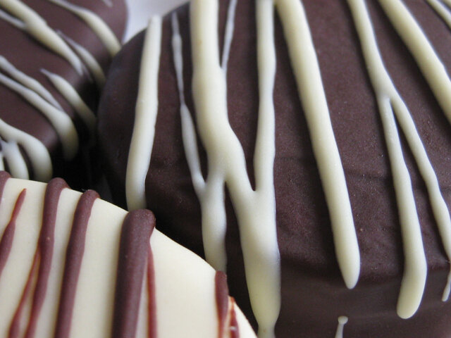 Rutas de la Pastelería nos preparó unos Alfajores crocantes de chocolate