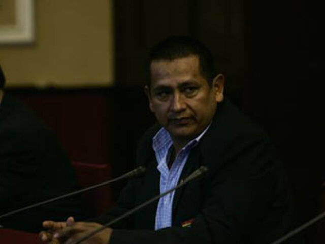 Gana Perú retira a Walter Acha de la Comisión de Defensa del Congreso