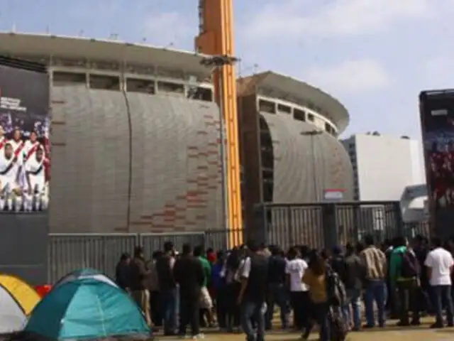 Conmebol vetaría el Estadio Nacional tras informe del árbitro Patricio Loustau
