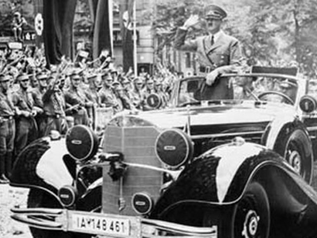 Falso spot de un Mercedes que atropella a Hitler causa polémica en Alemania