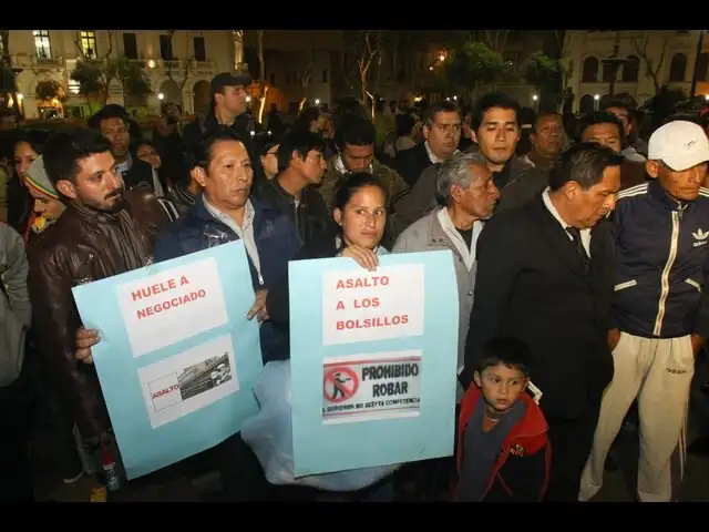 Trabajadores independientes protestaron contra Ley 29903 en Plaza San Martín