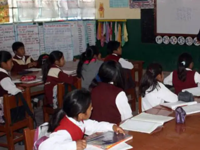 Suspenden clases escolares en Lima por elección de regidores