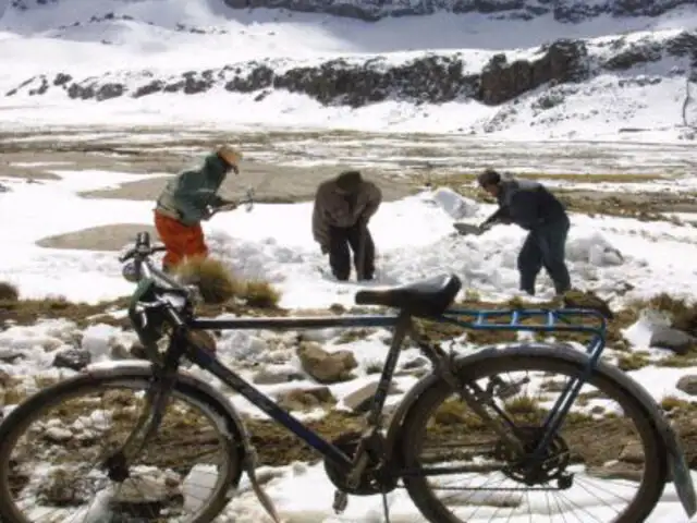 Intensas nevadas también afectan a pobladores y viviendas de Ayacucho