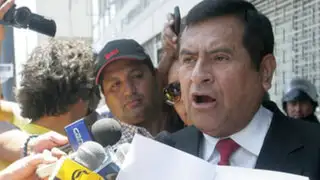 Marco Tulio Gutiérrez recogió planillones para firmas a fin de revocar congresistas