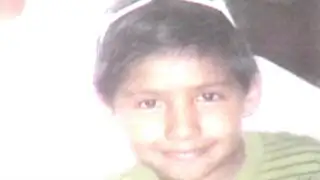 VIDEO: familiares entierran a niño que murió aplastado por un tobogán
