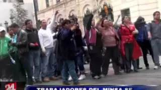 VIDEO: trabajadores del Minsa protagonizan enfrentamiento en el Centro de Lima