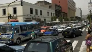 Pese a reforma del transporte, caos vehicular se intensifica en Av. Abancay