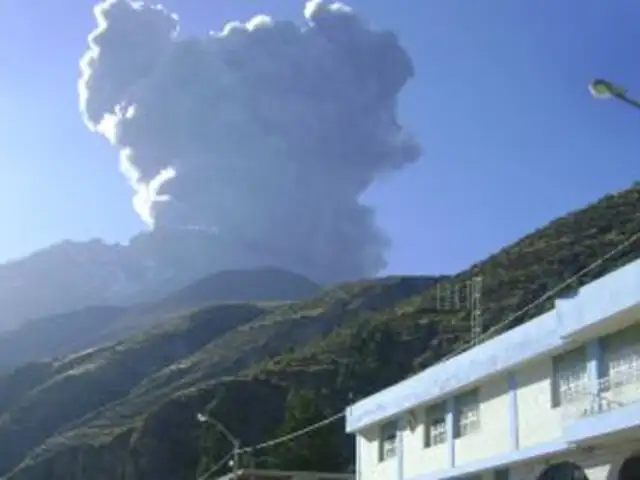 Arequipa: Piden traslado de la población tras nueva explosión del volcán Ubinas