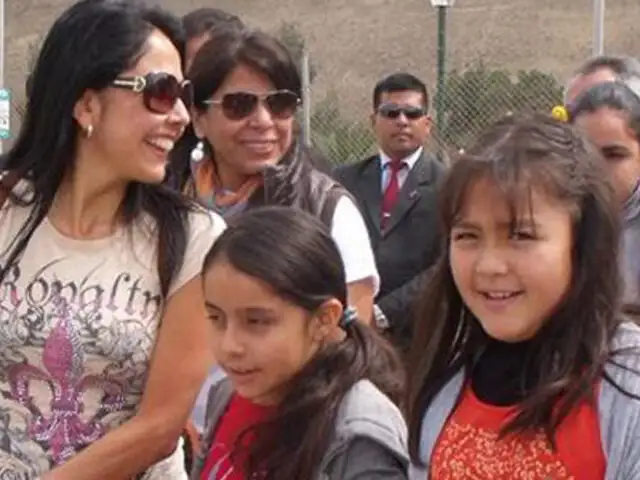 Nadine Heredia y sus hijas sorprendieron al visitar la feria gastronómica Mistura