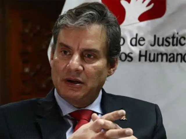 Ministro Figallo mantiene respaldo a Arbizu pese a denuncias por irregularidad