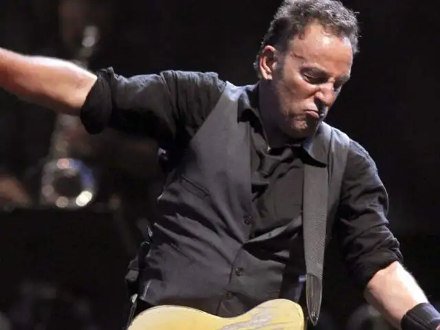 Cantante Bruce Springsteen lanzó su emotiva versión de ‘Solo le pido a Dios’