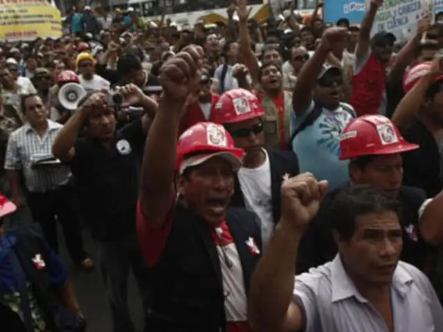 Cañete: manifestantes de la CGTP asaltan choferes en Panamericana Sur