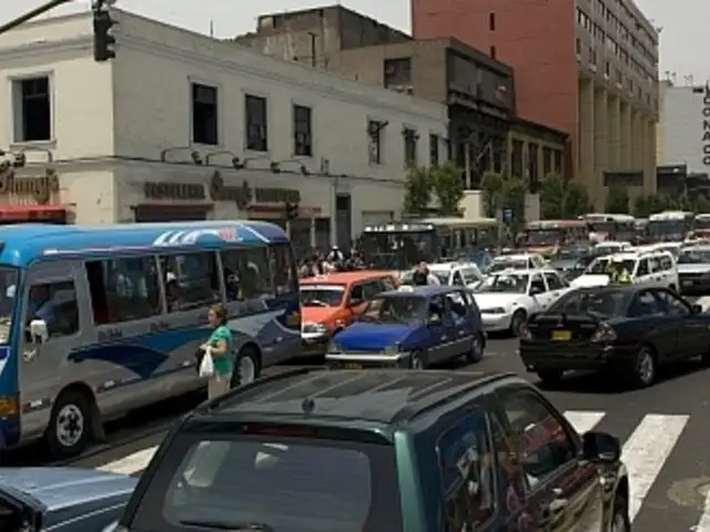 Pese a reforma del transporte, caos vehicular se intensifica en Av. Abancay