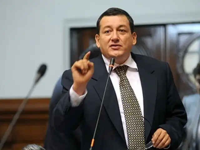 Congresista Rolando Reátegui sufrió aparatoso accidente vehicular en Tarapoto