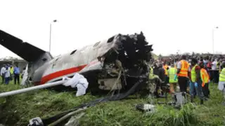 Avión se estrella en aeropuerto de Nigeria y deja 13 muertos