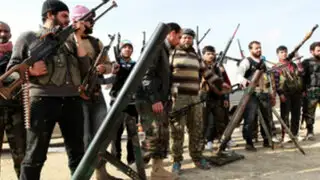 Acusan a rebeldes sirios de asesinar a 190 civiles durante un ataque en agosto