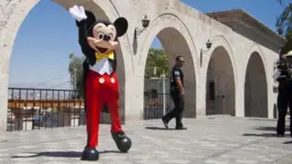 Polémica por homenaje a Mickey Mouse en la Municipalidad de Arequipa