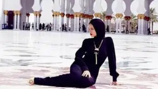Expulsan a Rihanna de una mezquita por sesión de fotos “inapropiadas”