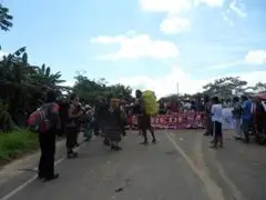 Enfrentamiento entre pobladores y policías deja más de 15 heridos en Loreto