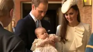 Duques de Cambridge bautizaron al pequeño príncipe George