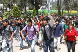 Nuevos enfrentamientos en universidad La Cantuta dejan al menos 15 heridos