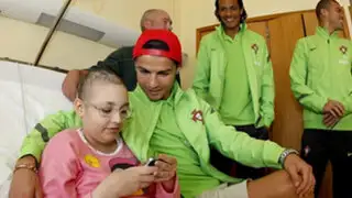 VIDEO: el lado más humano de Cristiano Ronaldo tras polémica burla de Blatter