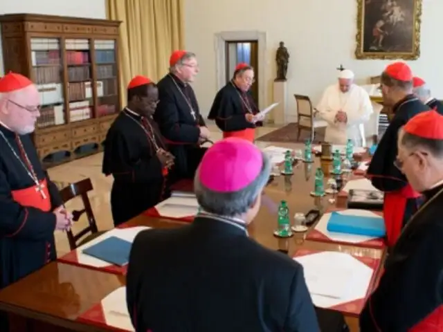 Papa Francisco inicia hoy reuniones con el "G8" para la reforma de la Iglesia