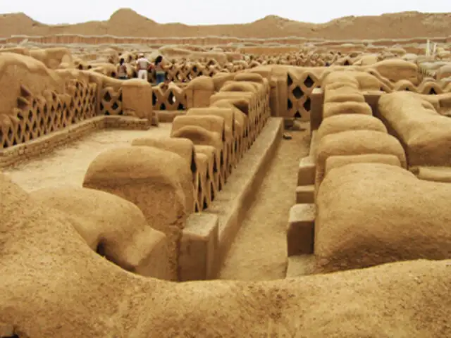 Jour 6: Trujillo – Chan Chan - Huaca du Soleil et de la Lune – Huanchaco