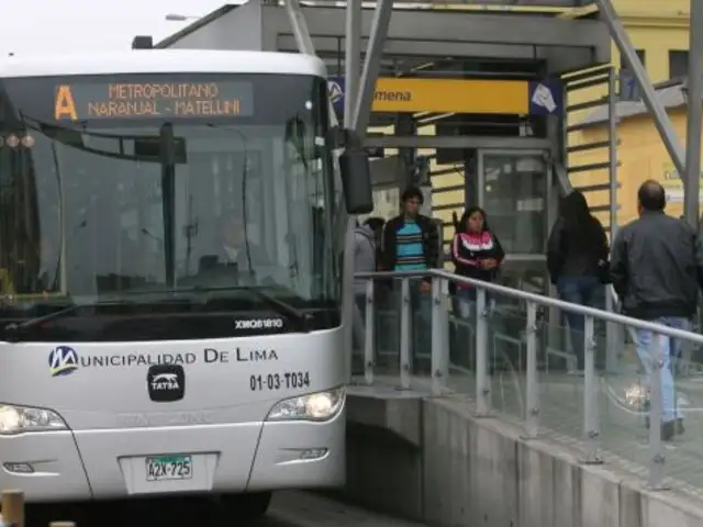 Autoridades infiltrarán a policías femeninas en buses del Metropolitano