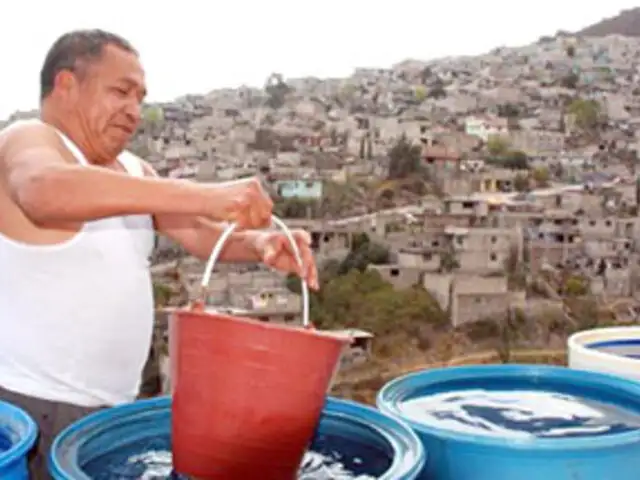 Solo en la zona urbana más de 2 millones de peruanos no acceden al agua