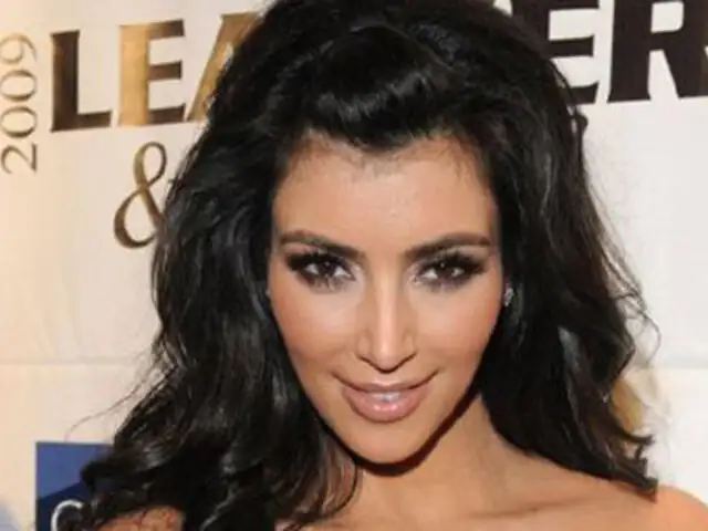 Fotografías revelan que belleza de Kim Kardashian es fruto de cirugías estéticas