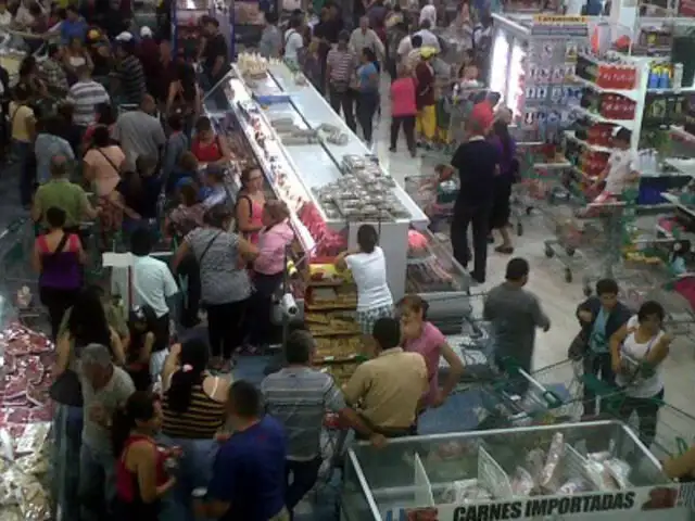 VIDEO: venezolanos vuelven a enfrentarse a golpes por alimentos en mercados