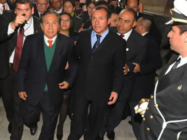 Alejandro Toledo llegó al Congreso para declarar ante Comisión de Fiscalización