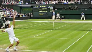 ¡Partidazo! Djokovic ganó a Federer y es finalista en el Masters de París