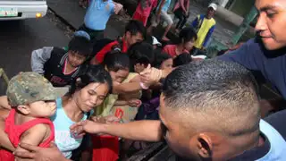 Tifón Haiyan golpea costas de Filipinas dejando tres muertos y 718 000 evacuados