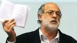 Congresista Abugattás pidió "botar a patadas" al embajador israelí en Perú