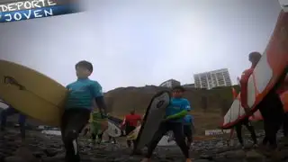 Deporte Joven: "Olas Perú" explica programa de entrenamiento para niños surfer