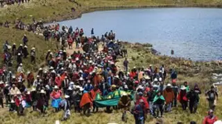 Miles de pobladores de Cajamarca llegaron a las lagunas del proyecto Conga