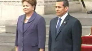 Dilma Rousseff se reúne en palacio con el presidente Ollanta Humala