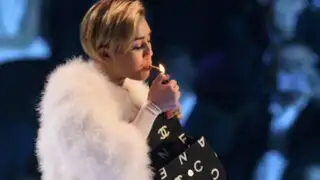 Miley Cyrus desató nueva polémica al fumar marihuana en los MTV EMA