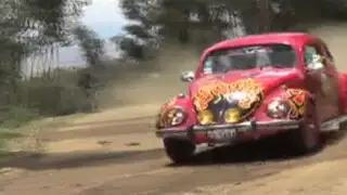 Más de 60 Volkswagen participaron del rally "Carrera de Sapos" en Huancayo
