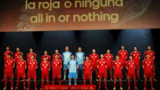 España presentó nueva camiseta para Brasil 2014: vestirá totalmente de rojo