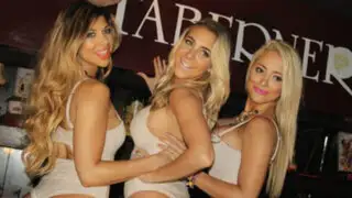 VIDEO: ‘Chicas doradas’ alborotan discoteca al hacer topless durante show