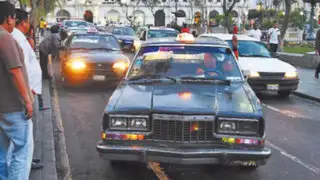 Caos e informalidad: taxistas agravan el estresante problema del tráfico de Lima