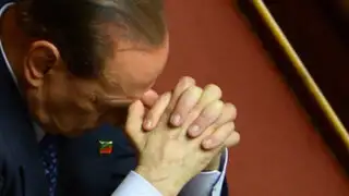 Parlamento italiano aprobó moción de expulsión contra Silvio Berlusconi
