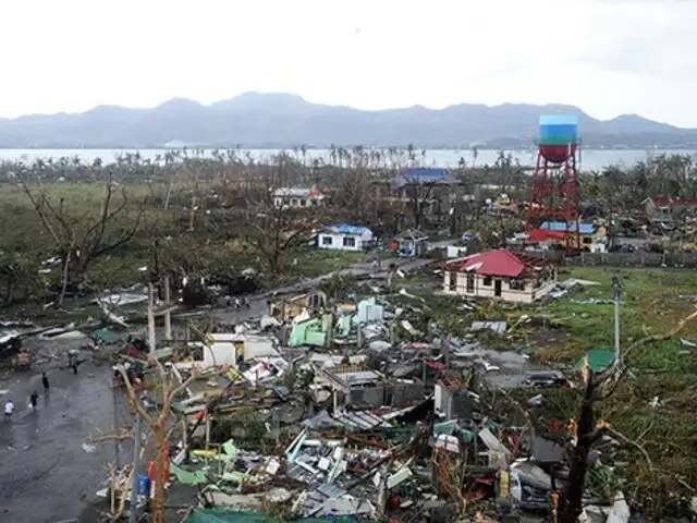 Cazador de tormenta muestra impactantes imágenes de la fuerza del tifón Haiyan