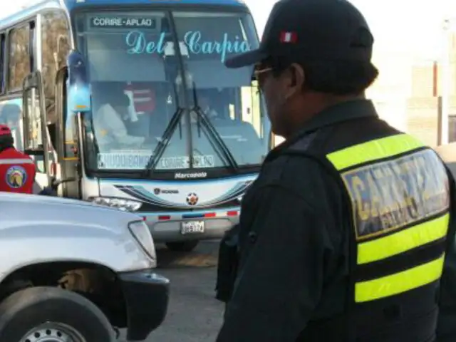 La Libertad: asaltan bus con más de 50 policías a bordo